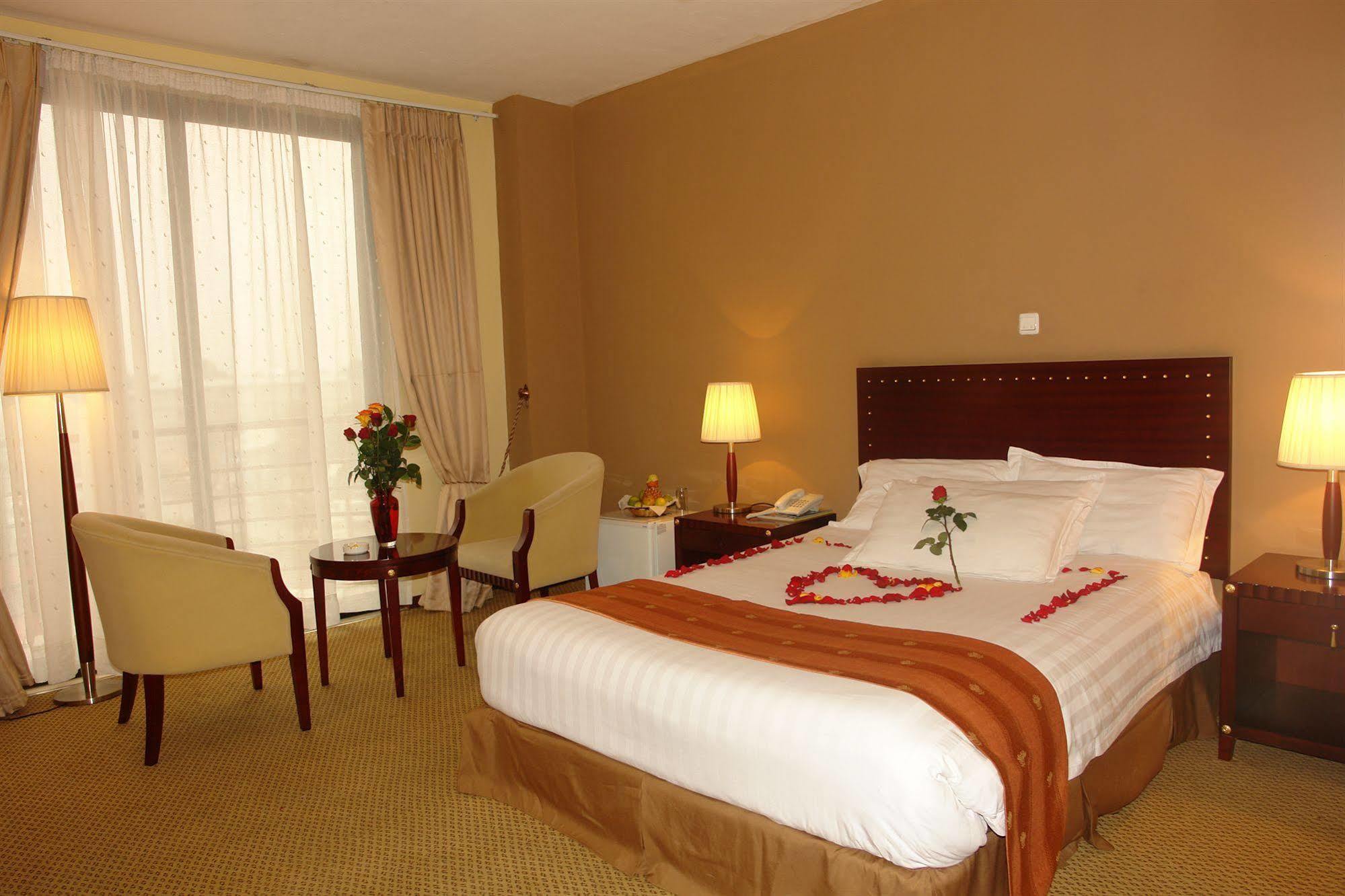 Soramba Hotel Business Plc Addis Ababa Ngoại thất bức ảnh